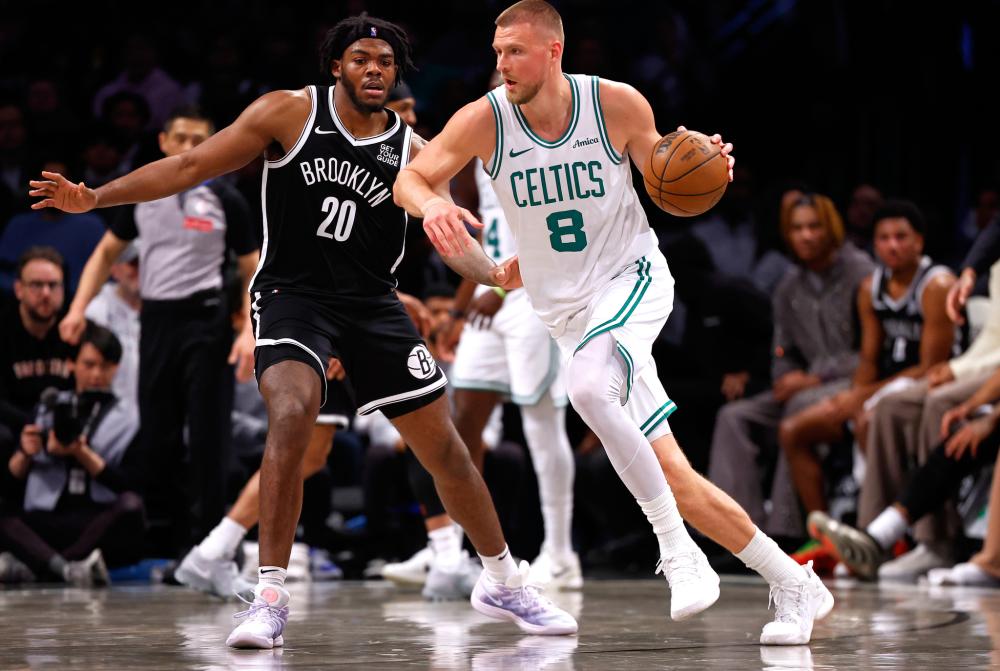 球几近破门 球几近破门