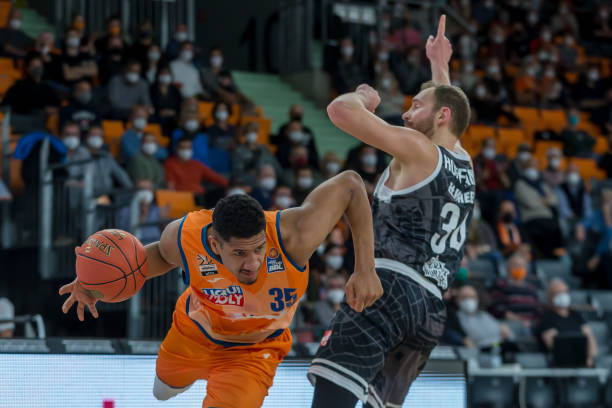 员都能在比 员都能在比